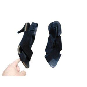 Pedro Garcia Size 40 / 9.5 Black Suede Leather Designer Heels Shoes